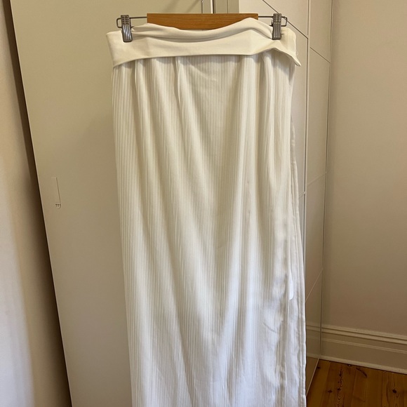 Maurie & Eve Dress - Picture 2 of 5